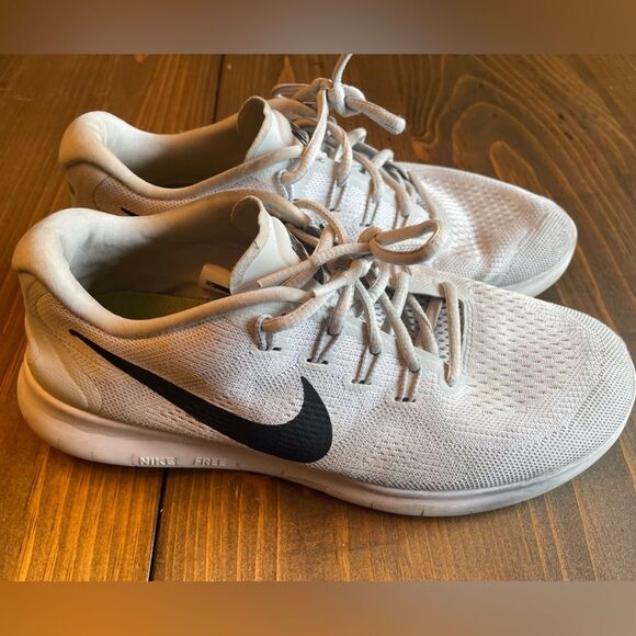 Nike sneakers light gray with black size 9.5 - Picture 2 of 6